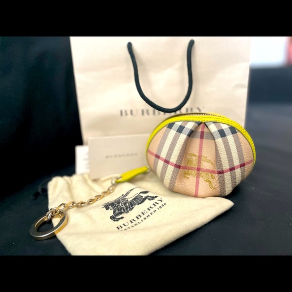 Burberry Dome Keychain Purse - Picture 9 of 10